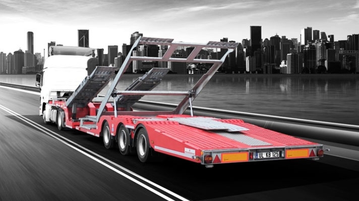 Semiremorcă transport tractoare